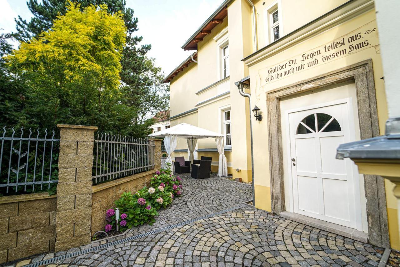 Spa Apartments Theresia Dubi  Екстер'єр фото