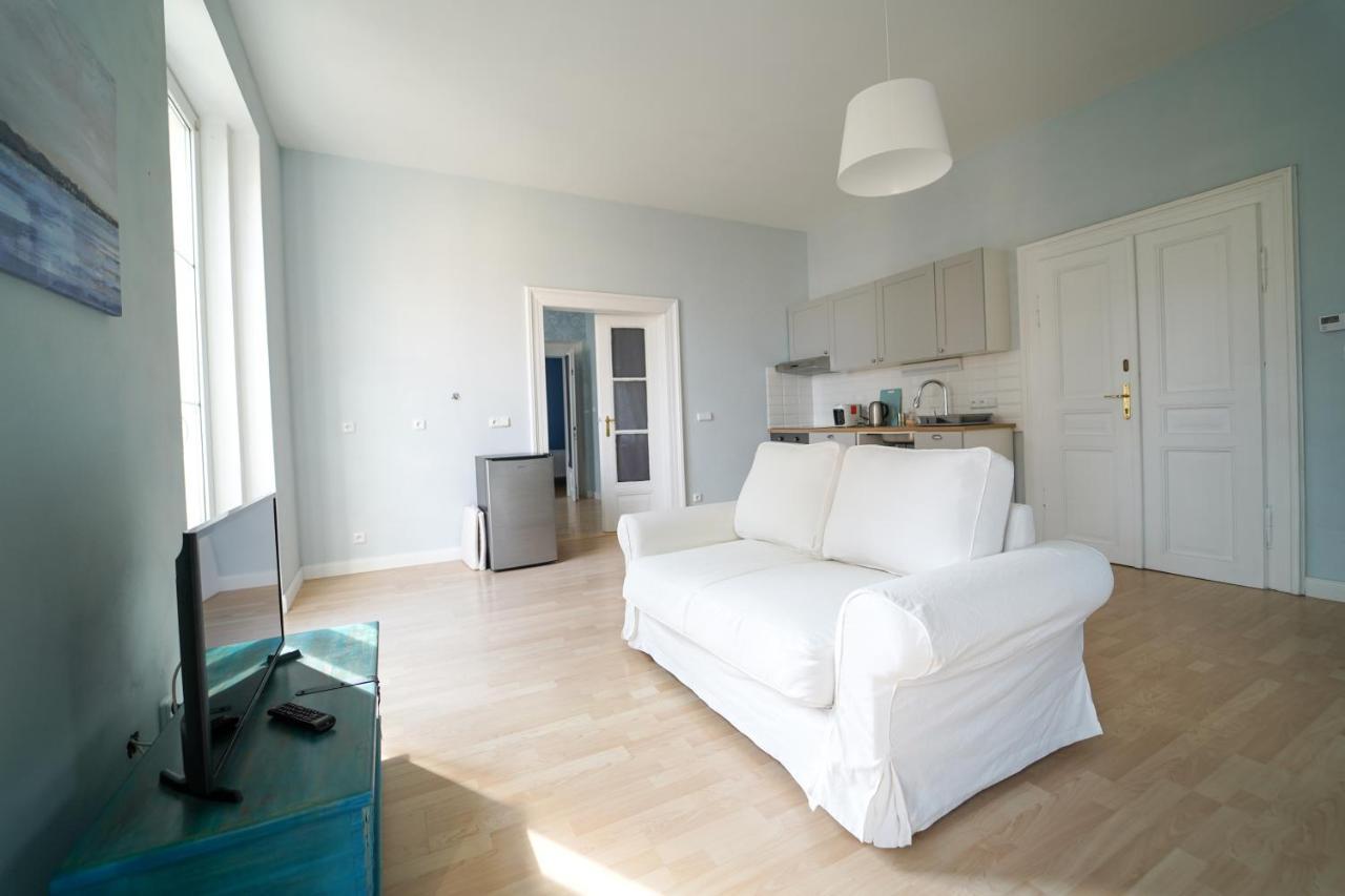 Spa Apartments Theresia Dubi  Екстер'єр фото
