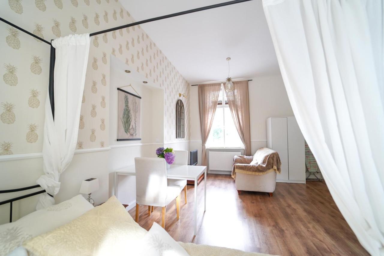 Spa Apartments Theresia Dubi  Екстер'єр фото