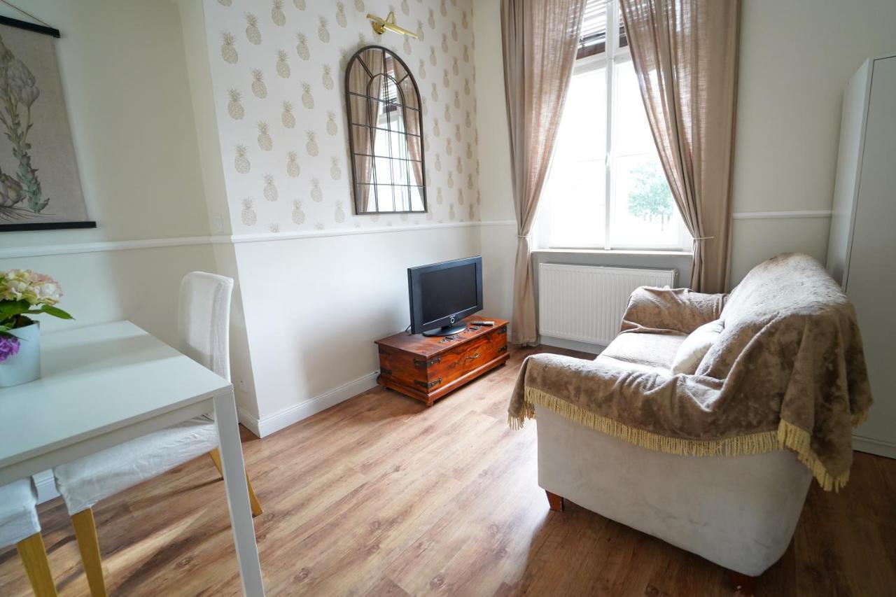 Spa Apartments Theresia Dubi  Екстер'єр фото