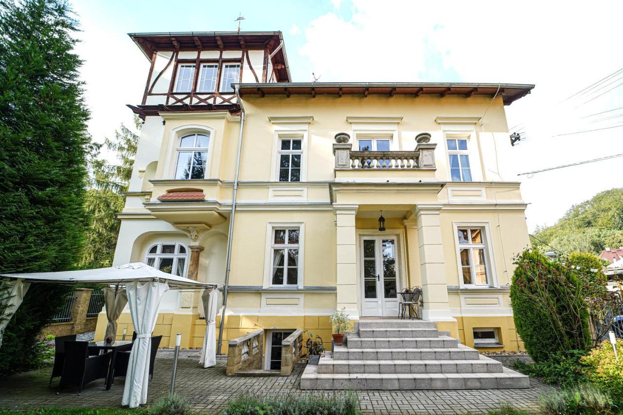 Spa Apartments Theresia Dubi  Екстер'єр фото